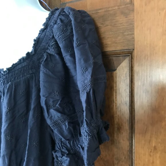 Old Navy Pullover Navy Blue Tiered Dress w/Scattered Embroidered Flowers Large - Picture 4 of 14